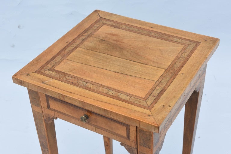 Northern Italian 19th Century Olivewood Accent Table In Excellent Condition In West Palm Beach, FL