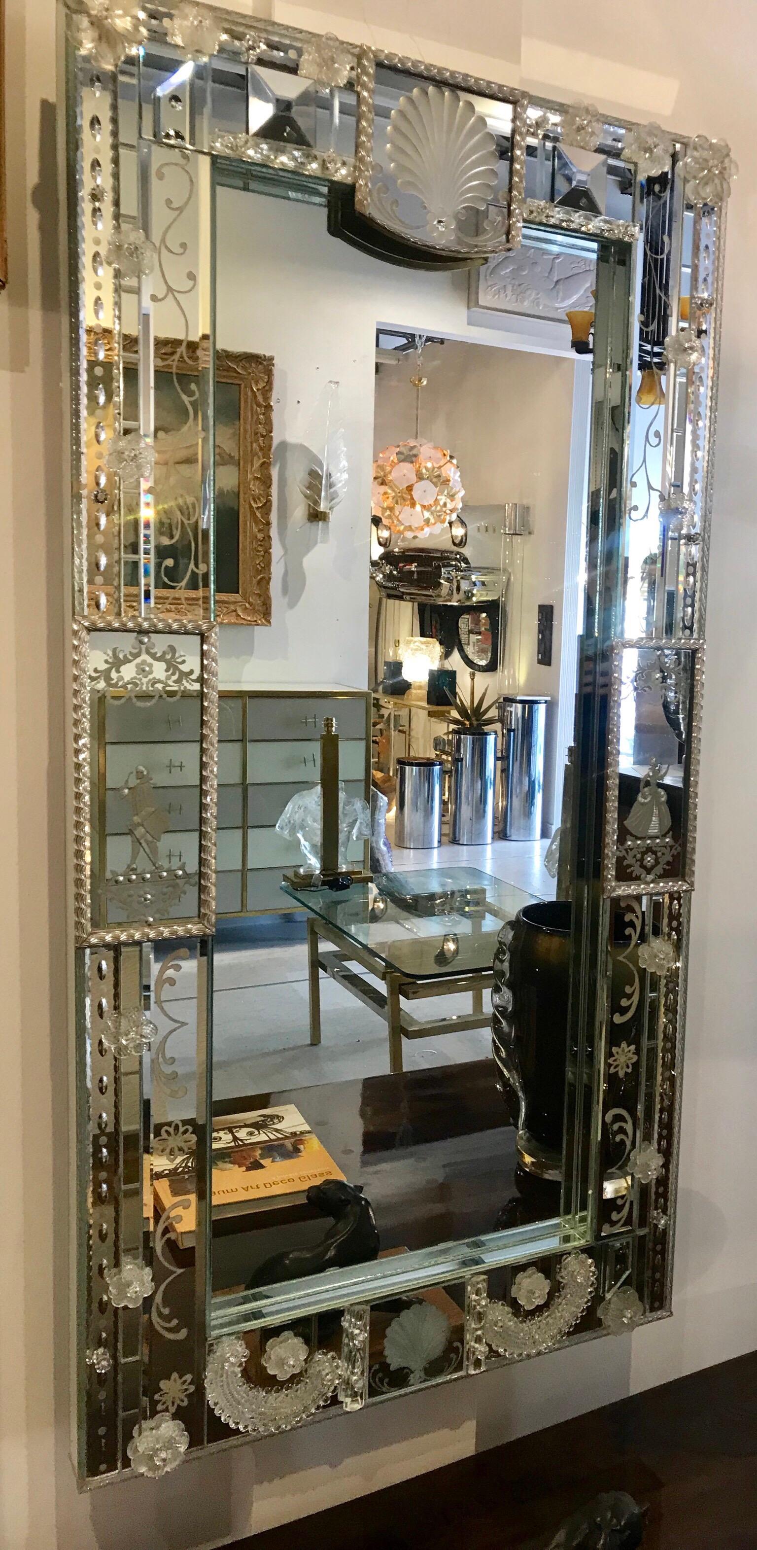 Stunning  Mid-Century Venetian Mirror In Good Condition In Miami, FL