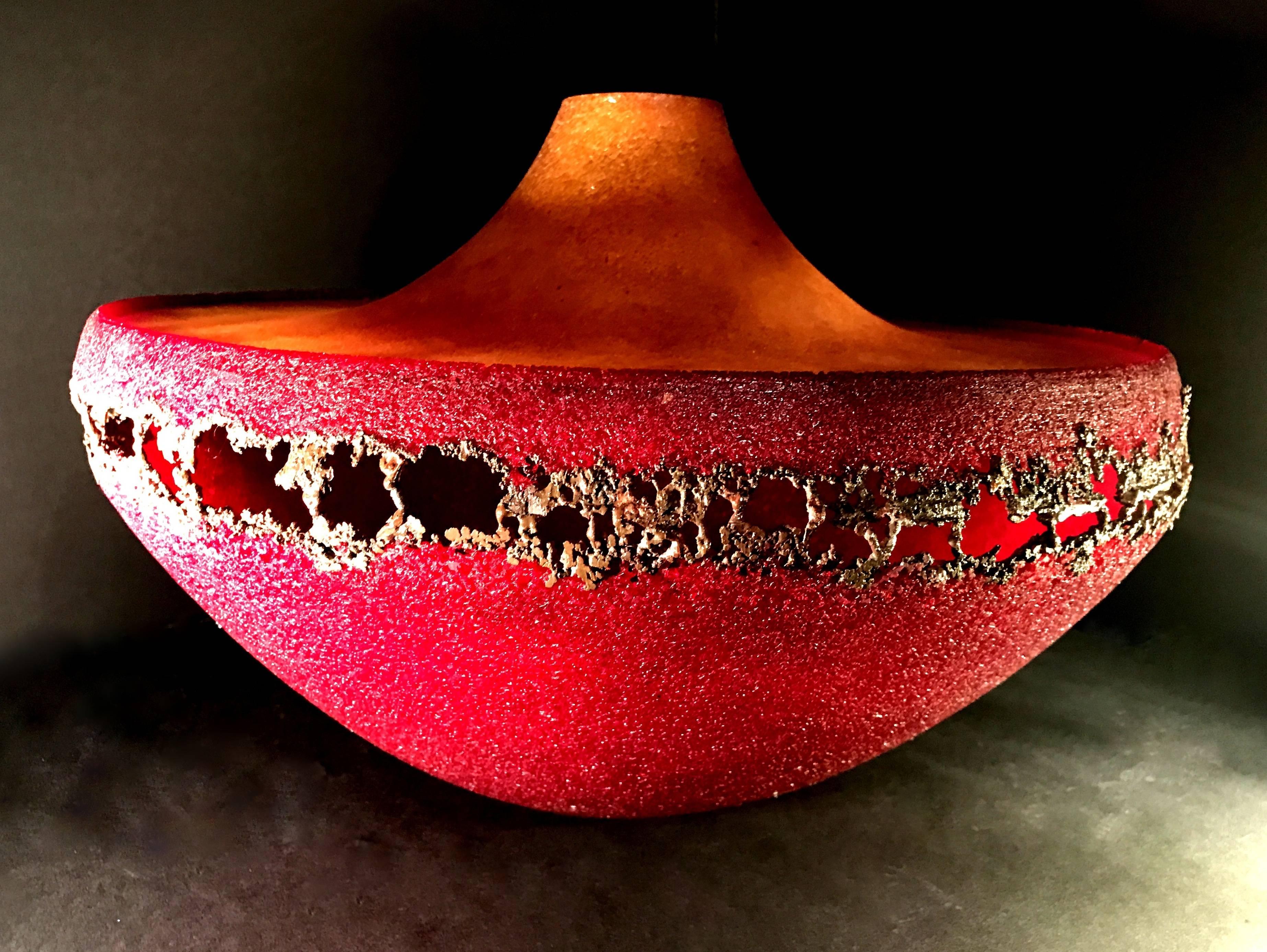 Plaqué Vase monumental en cristal rouge Patte De Verre en vente