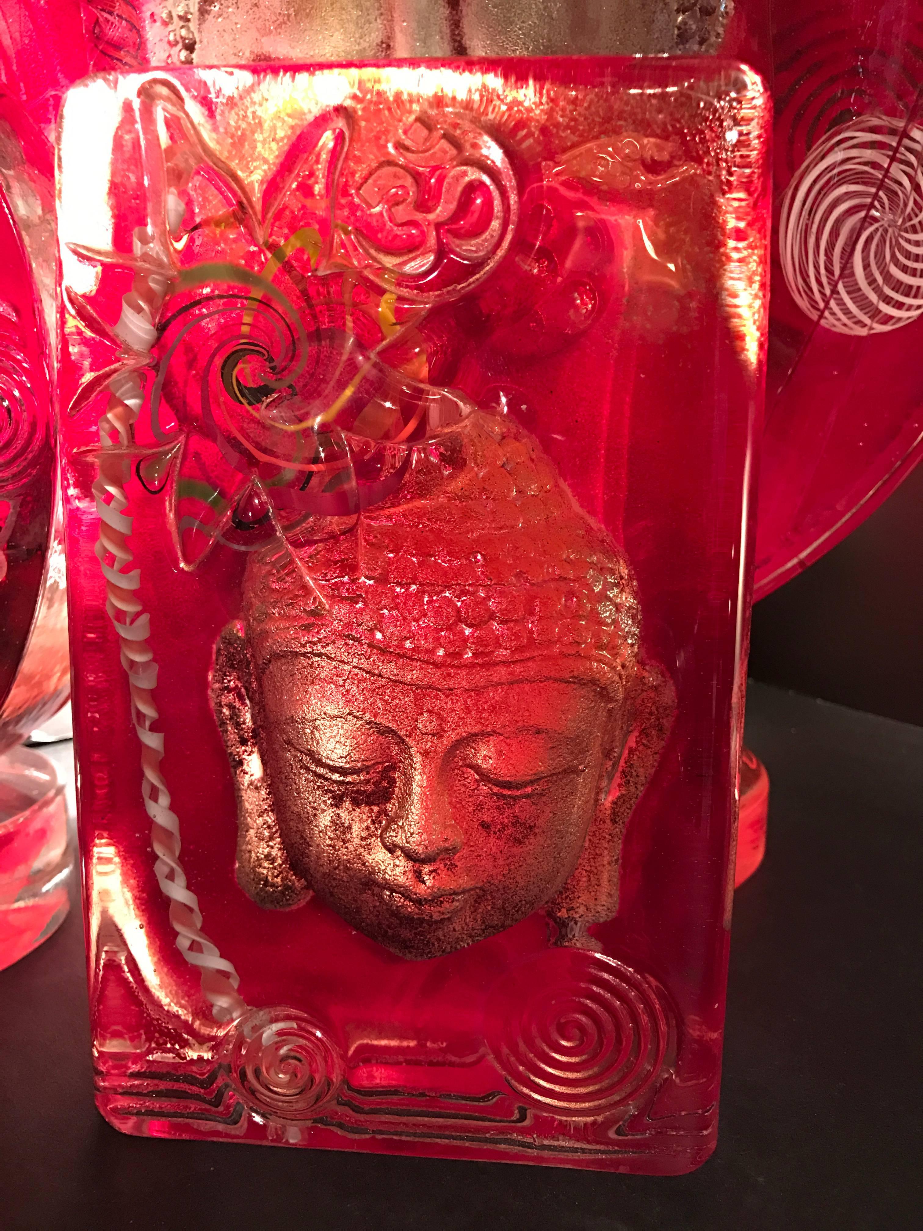 Sculptures de Bouddha en verre d'art avec inclusions de couleurs en vente 1