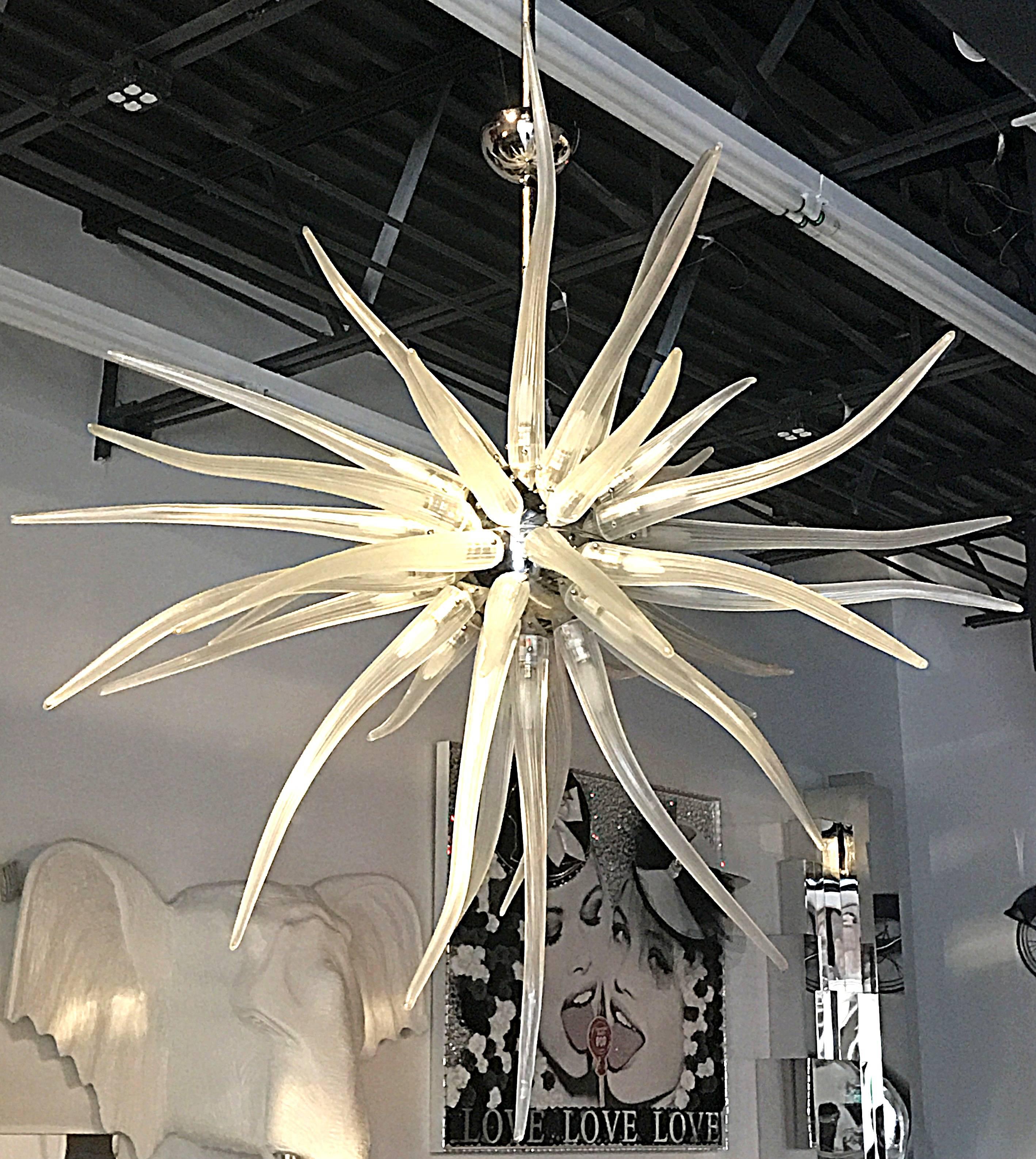 Phenomenal Sputnik chandelier of Murano glass with nickel-plated bronze globe. Italian wiring.