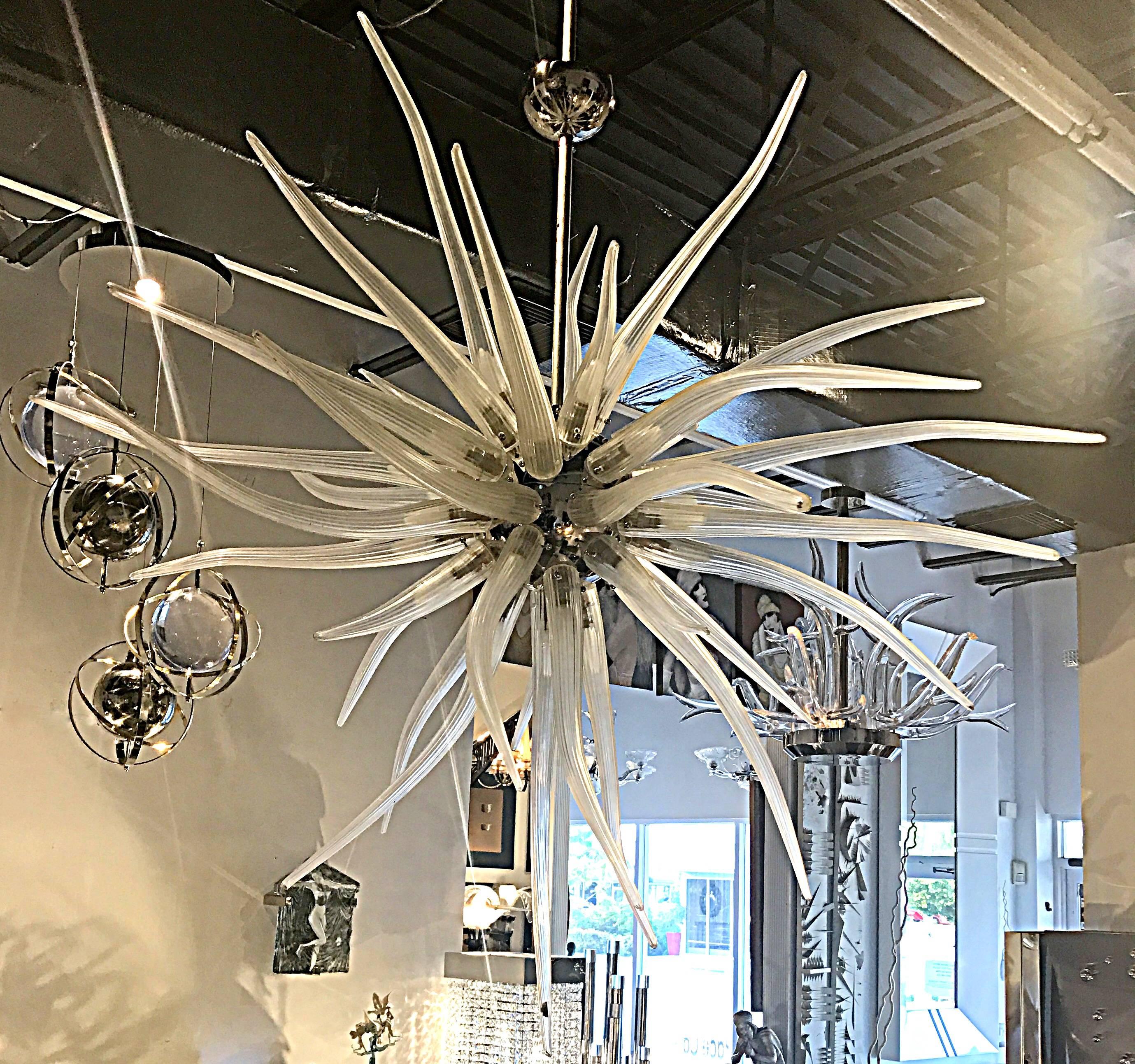 Italian Dramatic Murano Glass Sputnik Chandelier