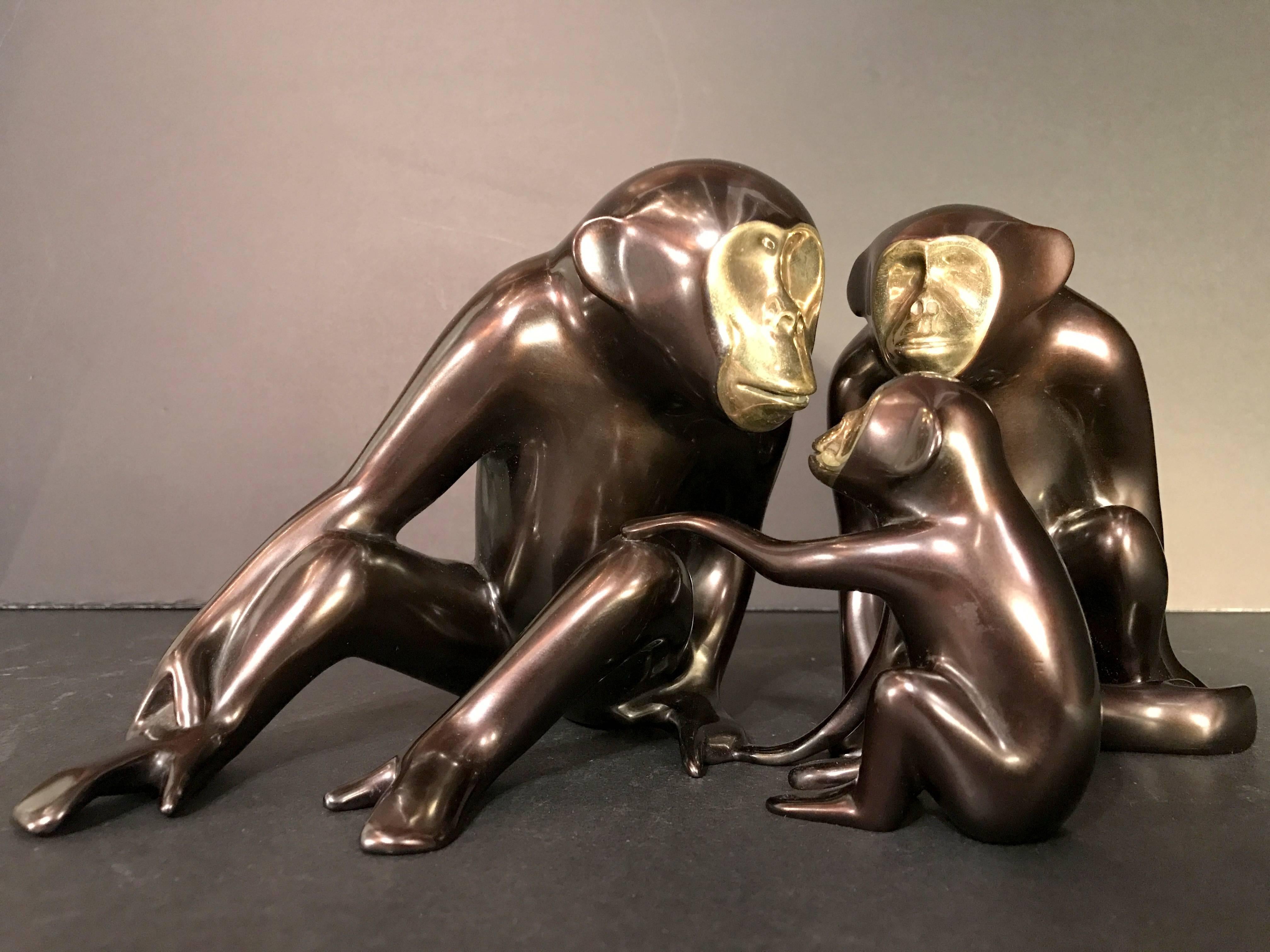 Danois Sculptures de chimpanzees en bronze Loet Vanderveen en vente