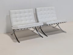 Ludwig Mies van der Rohe Barcelona Lounge Chairs by Knoll, White Leather, Pair