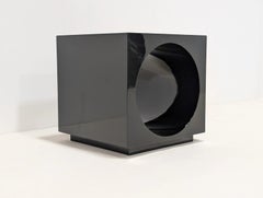 Table d'appoint Andrew Martin Slonne en laque noir piano ultra-brillante