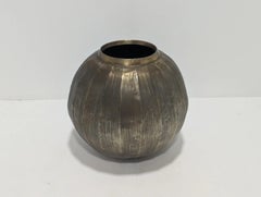 Textured Brass Metal Floor Vase in Gold Finish, Contemporary Decorative Vessel