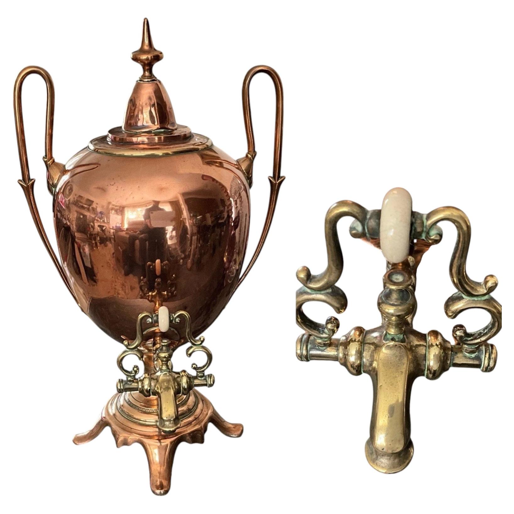 17” Georgian Early 19th-Century Louis Seize Adams-Style Copper & Bronze Samovar For Sale