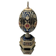 Jeu d'échecs « Œuf impérial » de la Maison Fabergé par Franklin Mint, plaqué or 24 carats et orné de pierres précieuses