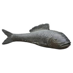 Antike japanische Koi-Karpfen-Skulptur aus Bronze aus der Meiji-Zeit – Anfang des 20. Jahrhunderts