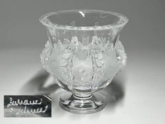 Jarrón vintage de cristal esmerilado «Dampierre» de Lalique, diseñado por Marc Lalique