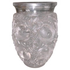 René Lalique Bagatelle Crystal Vase with Birds and Foliage, French Art Deco 1939