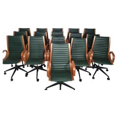 Nein Kämper Ingmar Contemporary Swivel Chair in Luxurious Green Leather