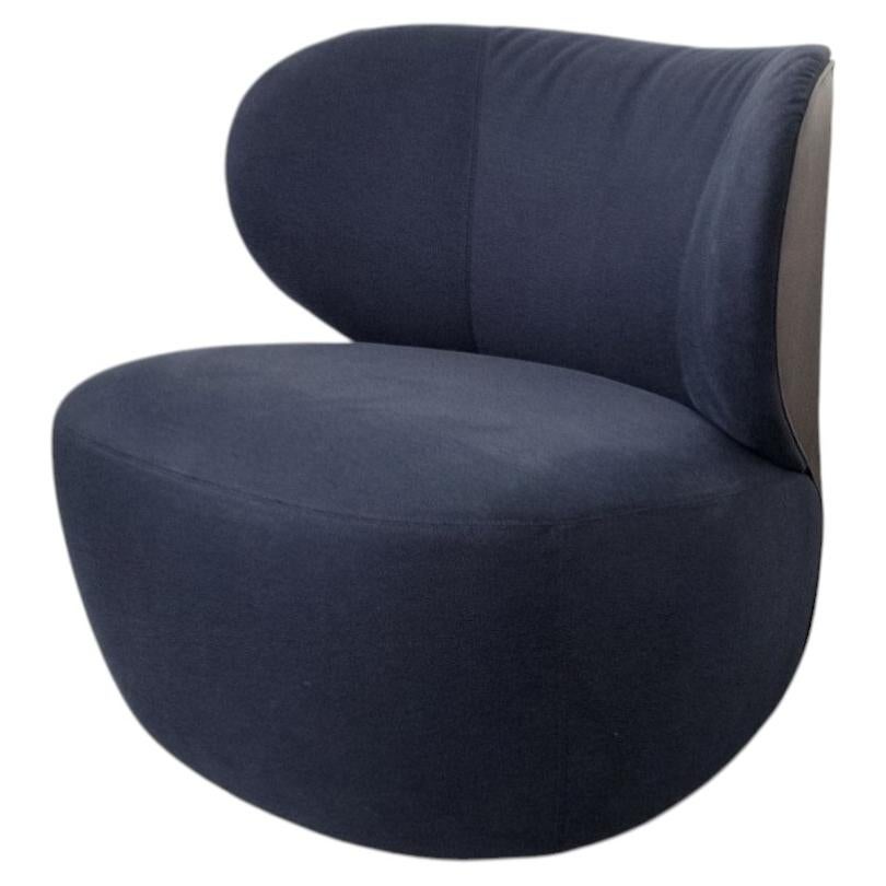 Walter Knoll Bao Swivel Armchair in Elegant Navy and Chocolate Leather For Sale