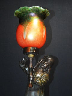 A.J. Lampada da tavolo in bronzo con motivi figurativi in stile Art Nouveau di Scottie French, 1900 circa