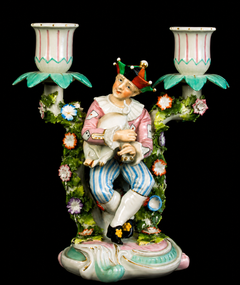 Chandelier figuratif antique en porcelaine allemande représentant un bouffon, style de Dresde, vers 1900