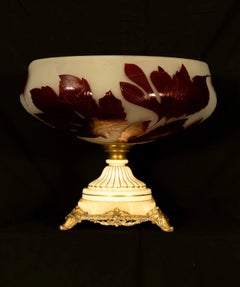 French Art Nouveau Cameo Glass Centrepiece with Oak Leaves, circa 1900