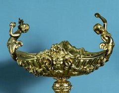 French Gilt Bronze Rococo Revival Tazza with Putti, Early 20th Century