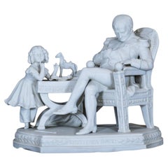 Gruppo figurativo in bisquit francese “Chut Papa Dort” (Napoleone), XIX secolo