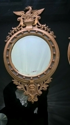 Coppia di specchi vittoriani antichi con aquile in ghisa dipinta a oro, 1892