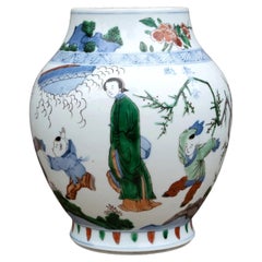 Jarrón figurativo chino de porcelana Wucai con eruditos y niños, siglo XX