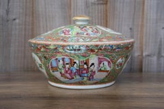 Chinese Qing Dynasty Famille Rose Canton Covered Bowl, 19th Century