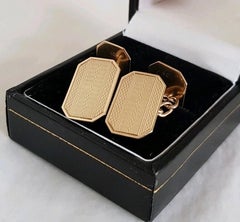 Art Deco Yellow Gold Engine Turned Rectangular Cufflinks, circa 1920