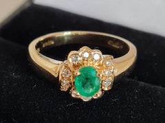Bague vintage en or 18 carats, avec émeraude et diamants