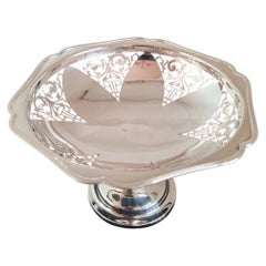 Walker & Hall Sterling Silver Cake Stand or Compôtier, Sheffield 1920