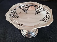 Walker & Hall Sterling Silver Cake Stand or Compôtier, Sheffield 1920