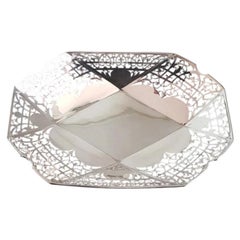 Gladwin Ltd Sterling Silver Fruit Bowl or Cake Dish, Sheffield 1942