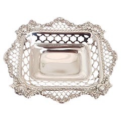 William Comyns & Sons Victorian Sterling Silver Trinket Dish, London 1899