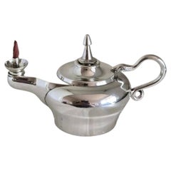 John Grinsell: Zigarrenanzünder im Stil der viktorianischen Zeit aus Sterlingsilber in Form von Aladdins Lampe, 1901