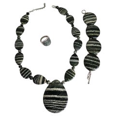 Set di gioielli in agata lucida a strisce e argento sterling - Anello, collana, braccialetto