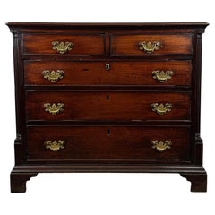 Cómoda antigua de caoba de estilo georgiano del siglo XVIII