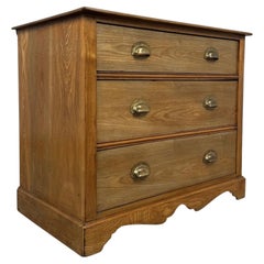 Magnifique commode antique anglaise en frêne datant du début du XXe siècle