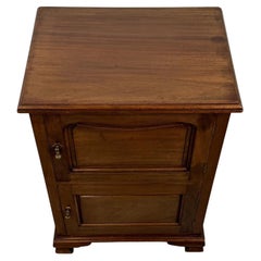 Fine Early 20th Century Antique English Walnut Cabinet