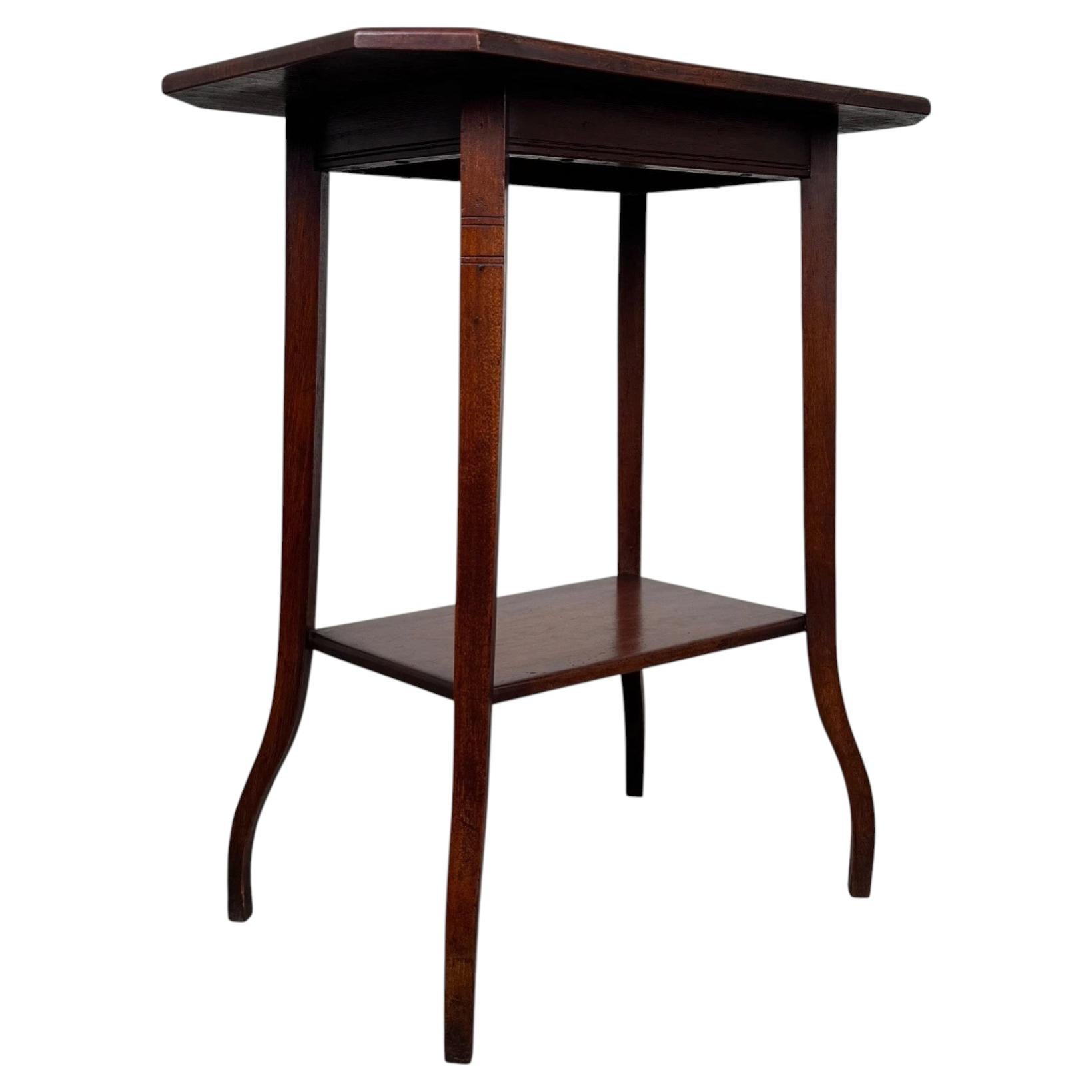 Fine Early 20th Century Antique English Mahogany Side Table