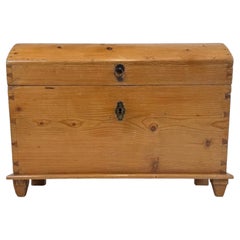 Fine 19th Century Antique English Pine Dome-Top Storage Chest