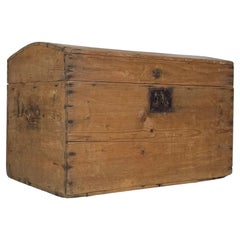 Fine 19th Century Antique English Rustic Pine Dome-Top Storage Trunk