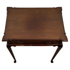 Early 20th Century English Antique Mahogany Side Table with Cabriole Legs