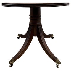 Early 20th Century Antique English Inlaid Mahogany Oval Tilt-Top Breakfast Table
