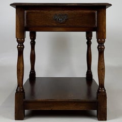 Fine Early 20th Century Antique English Oak Side Table with Lower Shelf