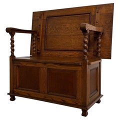 Fine Early 20th Century Antique English Golden Oak Monk’s Bench