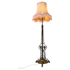 Fine 19th Century Antique Decorative Brass Floor-Standing Lamp