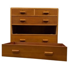 Commode vintage en chêne doré, d'origine anglaise, du XXe siècle