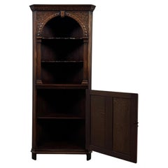 Fine Early 20th Century Antique English Oak Corner Cabinet