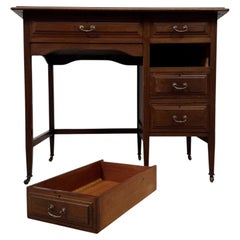 Fine Early 20th Century Antique English Mahogany Kneehole Desk