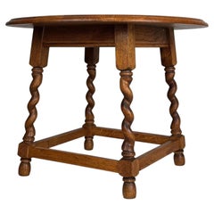 Fine Early 20th Century English Edwardian Oak Round Coffee Table