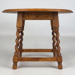 Fine Early 20th Century English Edwardian Oak Round Coffee Table