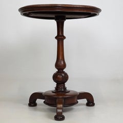 Fine Antique 19th Century English Victorian Mahogany Round Side Table